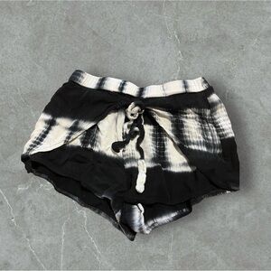 Vintage Havana paper bag shorts. Girls size large